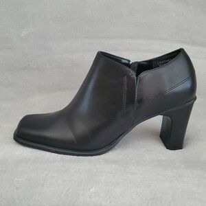 HILLARD & HANSON Ginger Vintage Black Leather Ankle Zip Booties WOMEN'S SIZE:6½M